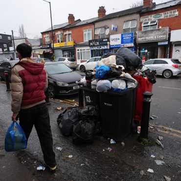 Deal Within Sight To End Birmingham Bin Strike