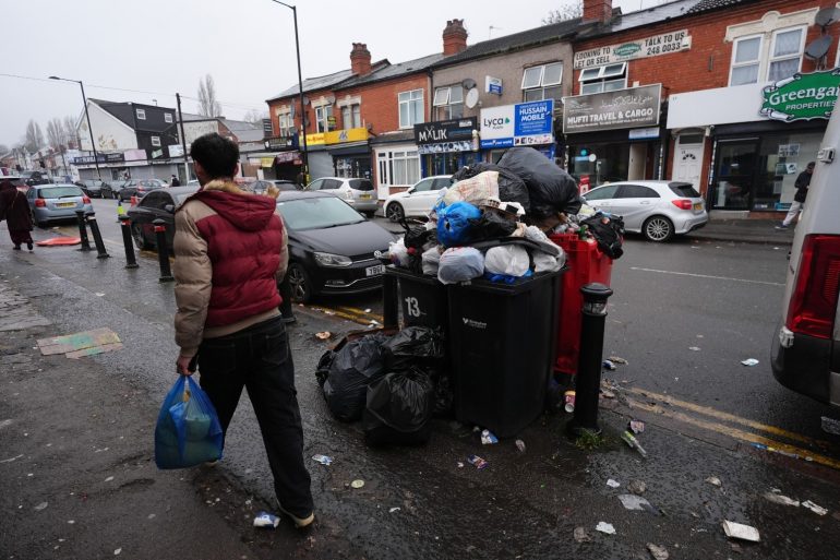 Deal Within Sight To End Birmingham Bin Strike