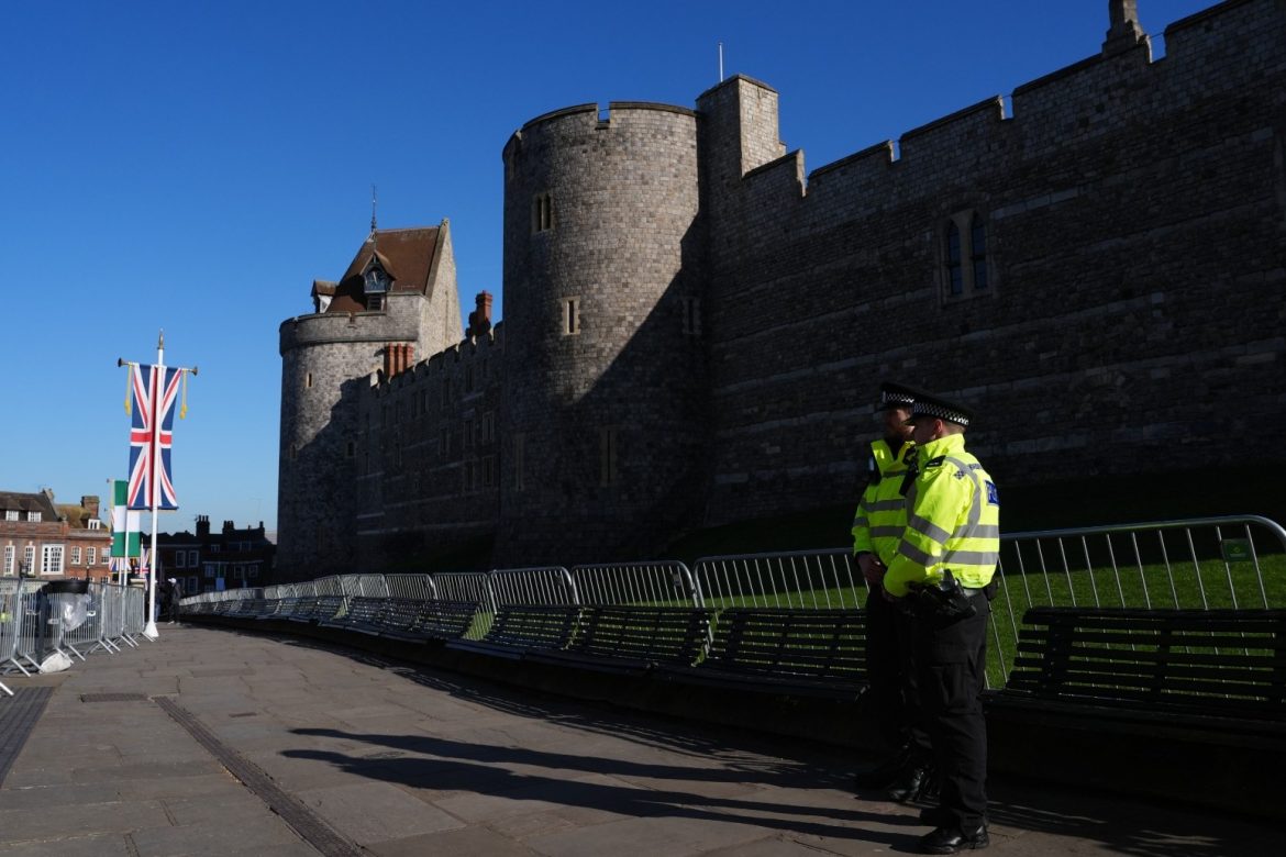 Officers At Windsor Castle Investigated Over Allegations Of Sleeping On Duty