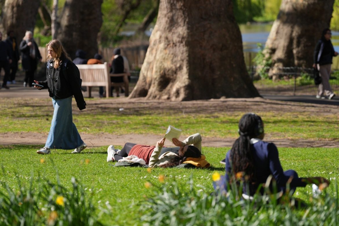 UK Set For Record Hot May Day With Parts Of Country Hotter Than Barbados