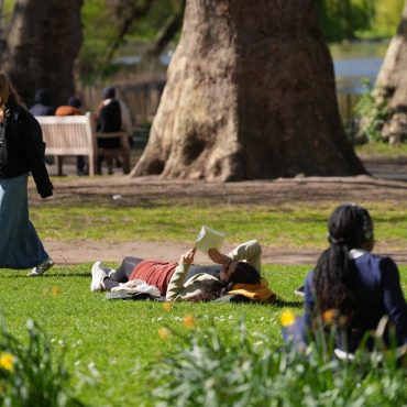 UK Set For Record Hot May Day With Parts Of Country Hotter Than Barbados