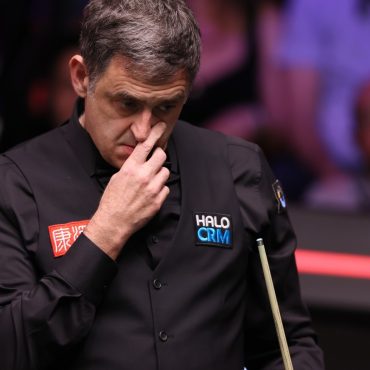 Pretty Evil Ronnie OSullivan Opens Up 6 2 Lead Against Old Foe John Higgins