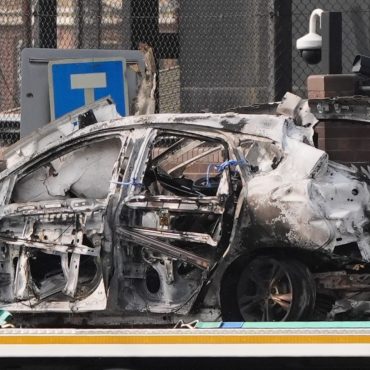 Car Bomb Attack On NI Police Station