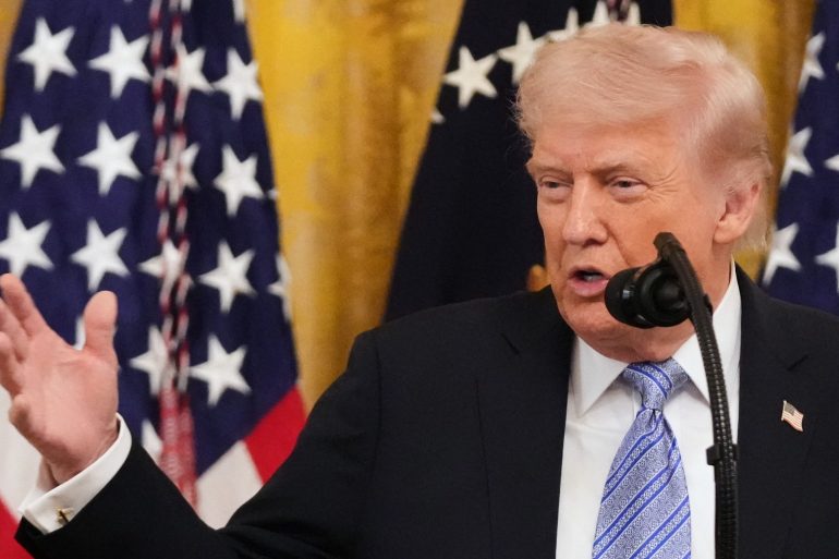 US To Pause Effort To Guide Ships Out Of Strait Of Hormuz To Focus On Iran Deal