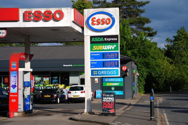 UK Relaxes Russian Oil Restrictions On Diesel And Jet Fuel Imports