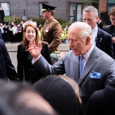 King Visits Golders Green And Meets Jewish Stabbing Victims