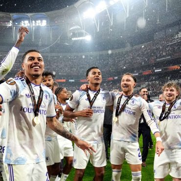 Classy Aston Villa Cruise To Europa League Glory In Istanbul