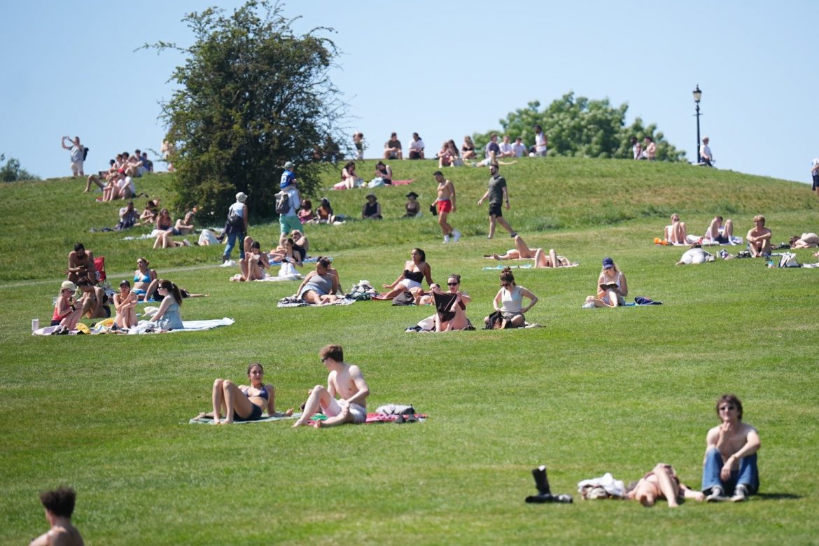 Hottest May Day Record Broken As London Area Hits 335C