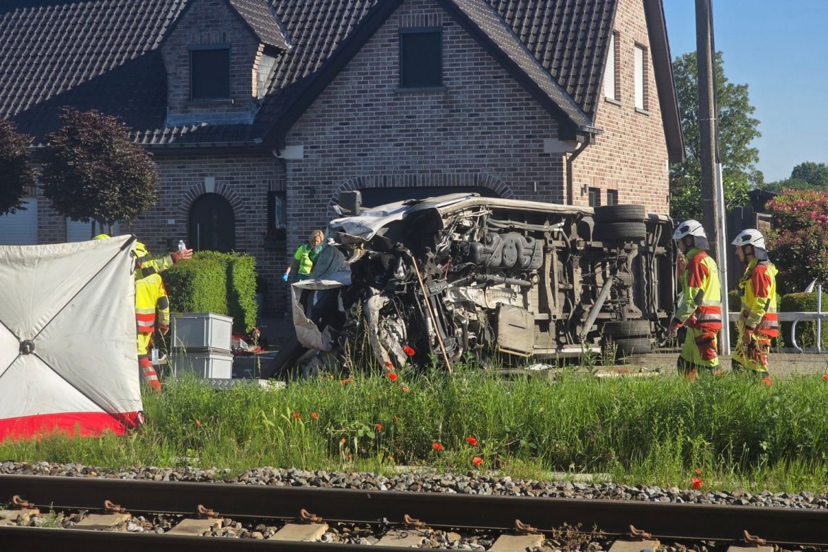 Several Hurt In Crash Between Train And Minibus Carrying Children In Belgium
