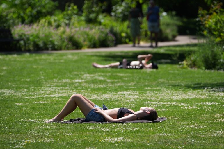 Met Office Says Record Temperatures Expected To Ease